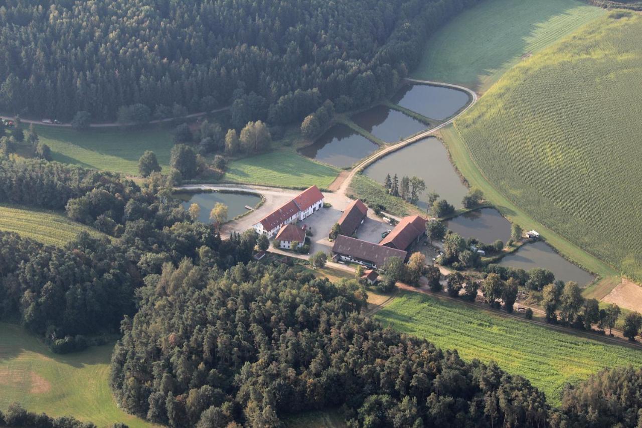 Ferienwohnungen Am Buechlhof Im Oberpfaelzer Seenland Neunburg vorm Wald Esterno foto